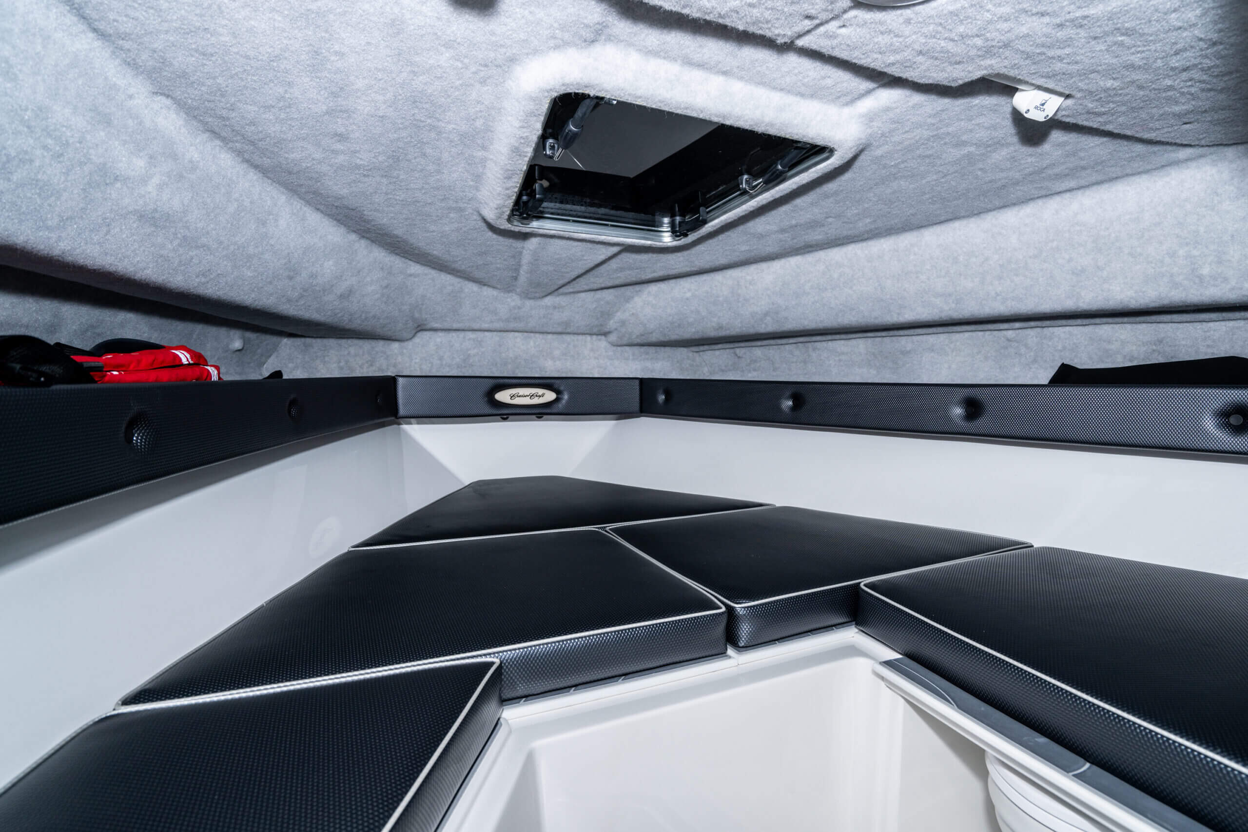 E770HT_CABIN-scaled